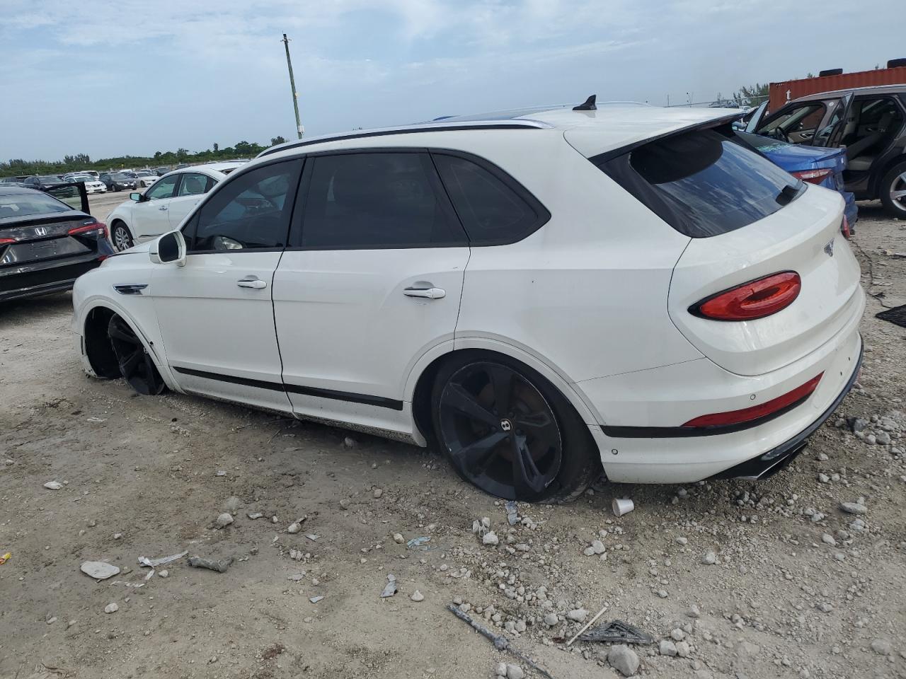 SJAAM2ZV6MC033822-2