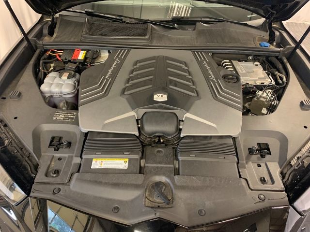 ZPBUA1ZL7MLA12421-8
