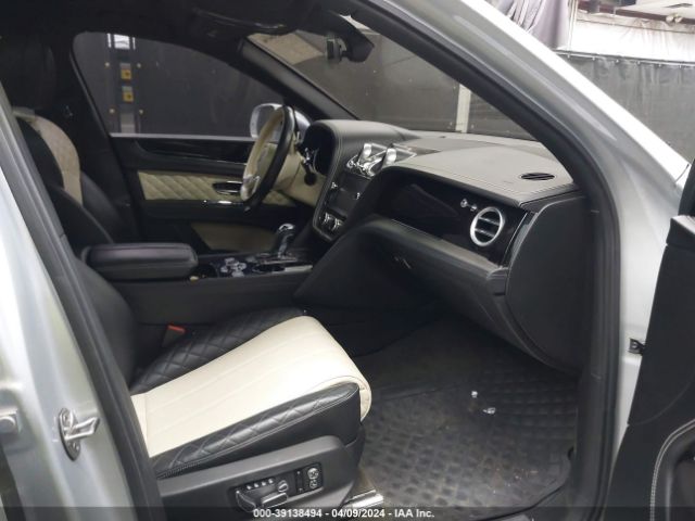 SJAAC2ZV8JC017152-5