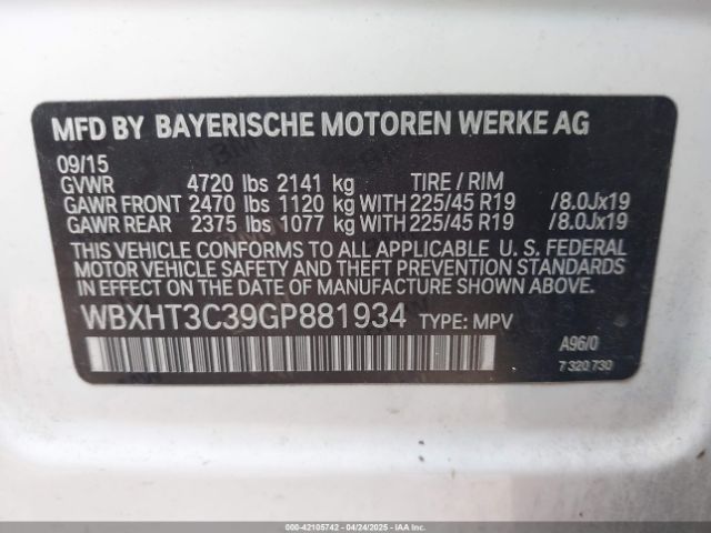 WBXHT3C39GP881934 8