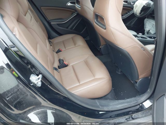 WDCTG4GB1KJ614201-8