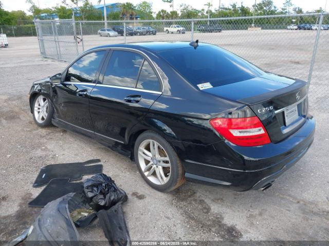 WDDGF4HB2DR273930-3