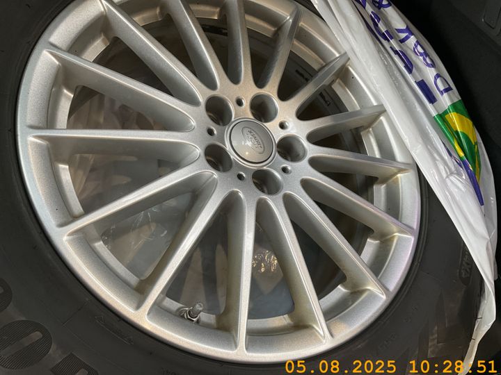 SALYA2BNXLA288203-13
