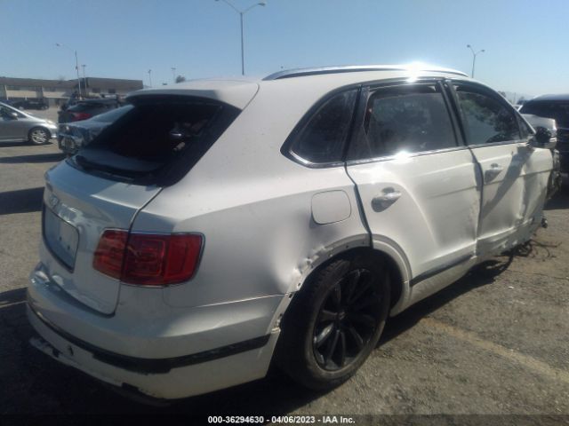 SJAAM2ZV6KC026351-4